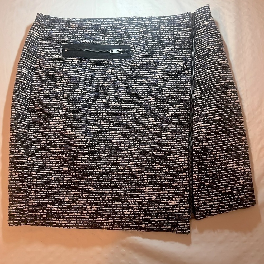 Forever21 tweed mini skirt size M full zipper down Asymmetrical